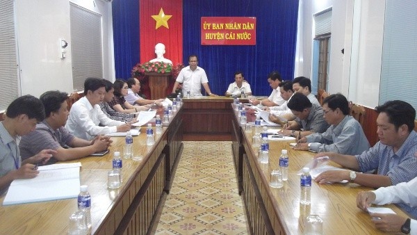 Giám đốc Sở GD&ĐT Cà Mau Nguyễn Minh Luân làm việc với UBND huyện Cái Nước