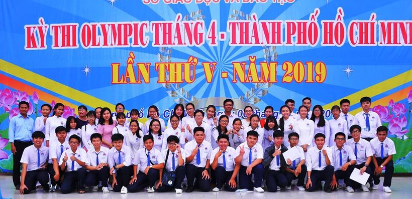 Đội HS Trường THPT Nguyễn Đình Chiểu (TP Mỹ Tho, Tiền Giang) tham gia kỳ thi