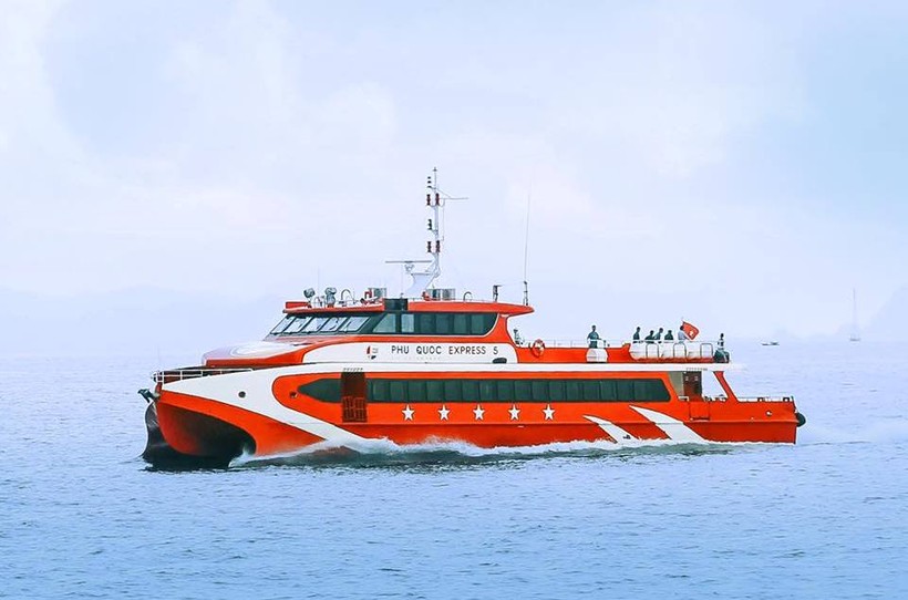 Năm nay tỉnh Kiên Giang sử dụng tàu cao tốc chở đề thi và cán bộ làm công tác thi ra huyện đảo Phú Quốc