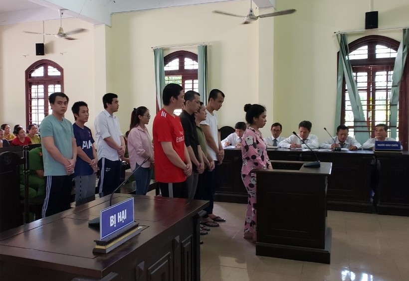 TAND quận Ninh Kiều (TP Cần Thơ) tuyên phạt 9 bị cáo liên quan đến mua bán trái phép chất ma túy, trong đó có 3 bị cáo là sinh viên. Ảnh: K.Thoa