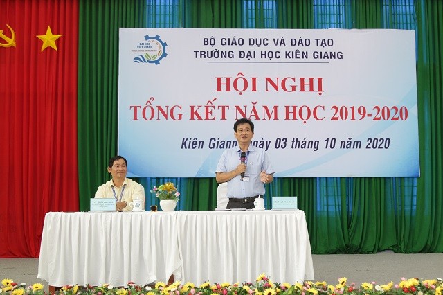 TS Nguyễn Tuấn Khanh, Hiệu trưởng Trường ĐH Kiên Giang phát biểu tại Hội nghị.