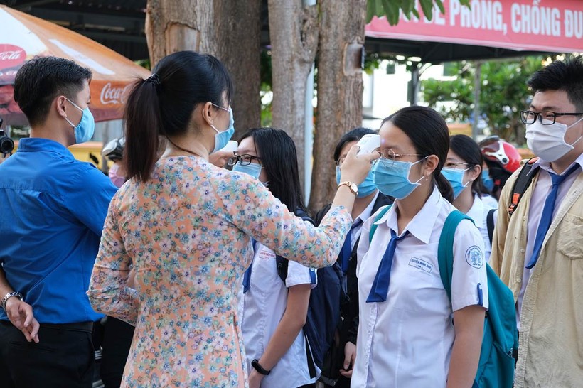 Ngày 22/2, học sinh một số địa phương ở Đồng bằng sông Cửu Long trở lại trường.