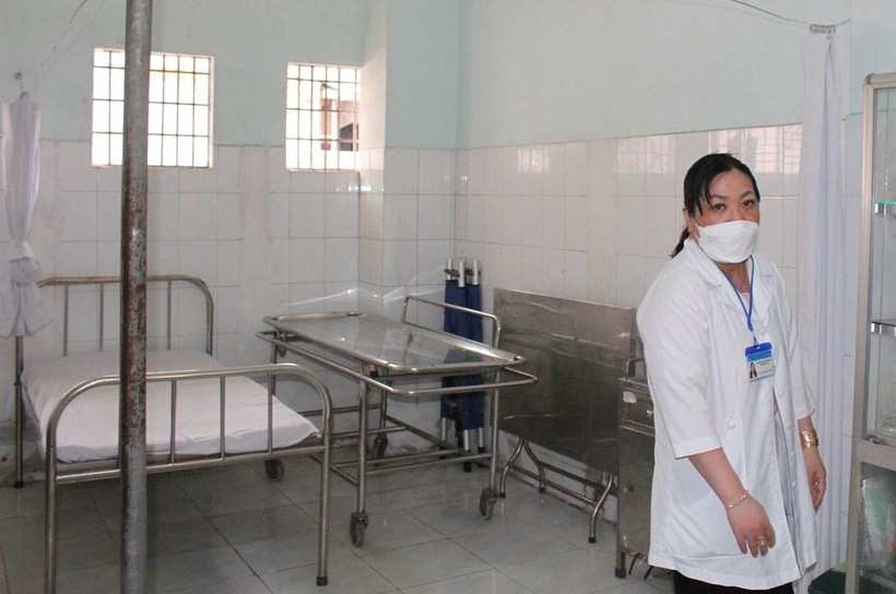 Phòng y tế tại điểm thi Trường THPT Vĩnh Long được chuẩn bị sẵn sàng.