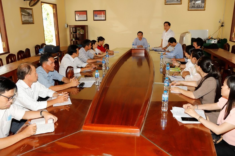 Quang cảnh họp Hội đồng lựa chọn sách giáo khoa tỉnh Tiền Giang.