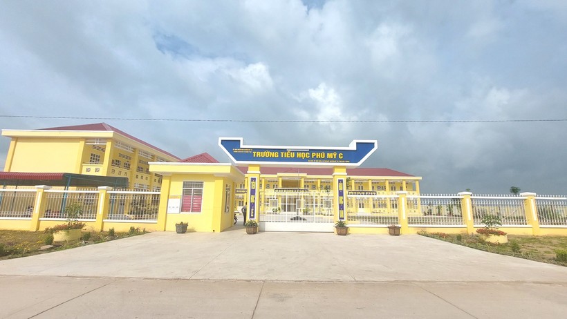 Trường TH Phú Mỹ C (huyện Mỹ Tú, Sóc Trăng) được xây dựng khang trang.