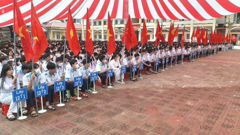 HS tỉnh Cà Mau trong ngày khai giảng năm học 2023 - 2024.