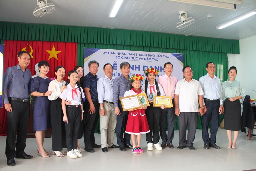 Lễ vinh danh HS đạt giải Cuộc thi Bàn tính và Toán số học liên Thái Bình Dương.