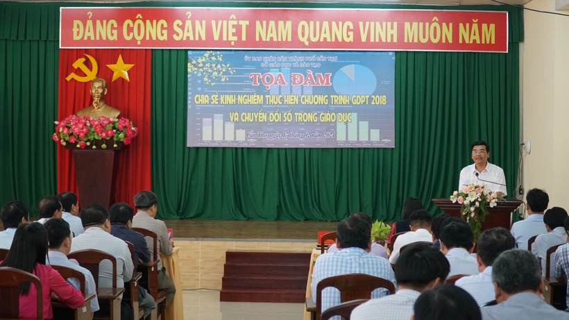 Ông Trần Thanh Bình - Giám đốc Sở GD&ĐT TP Cần Thơ phát biểu tại buổi tọa đàm.