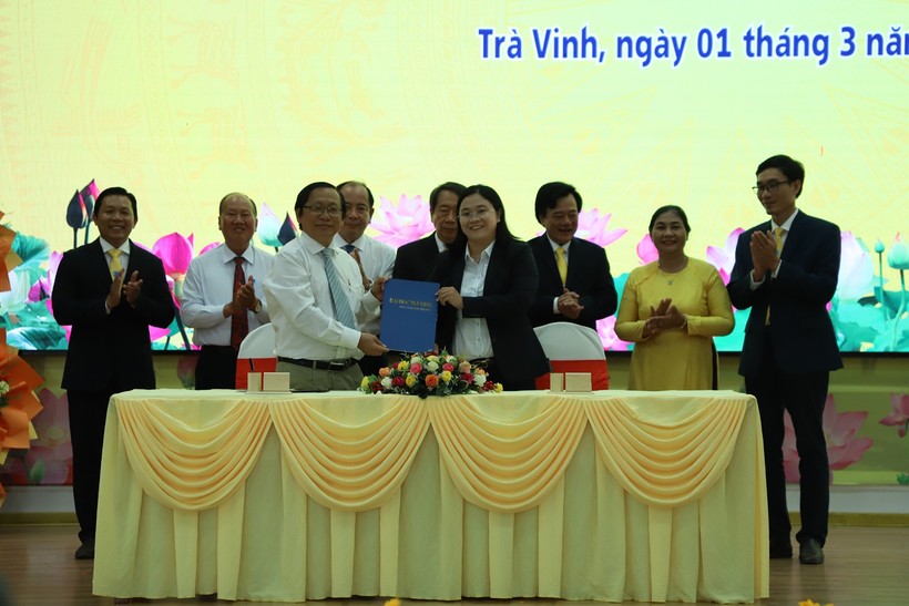 Bệnh viện Trường ĐH Trà Vinh ký kết ghi nhớ hợp tác với Bệnh viện Nhi đồng 1 TPHCM.