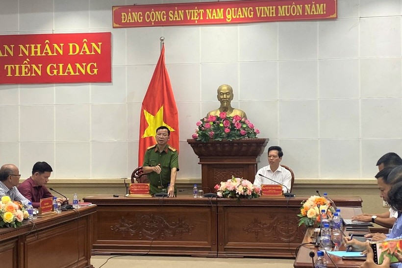 Đại tá Nguyễn Văn Lộc thông tin vụ việc.