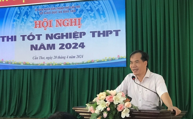 Ông Nguyễn Phúc Tăng, Phó Giám đốc Sở GD&ĐT phát biểu tại hội nghị.