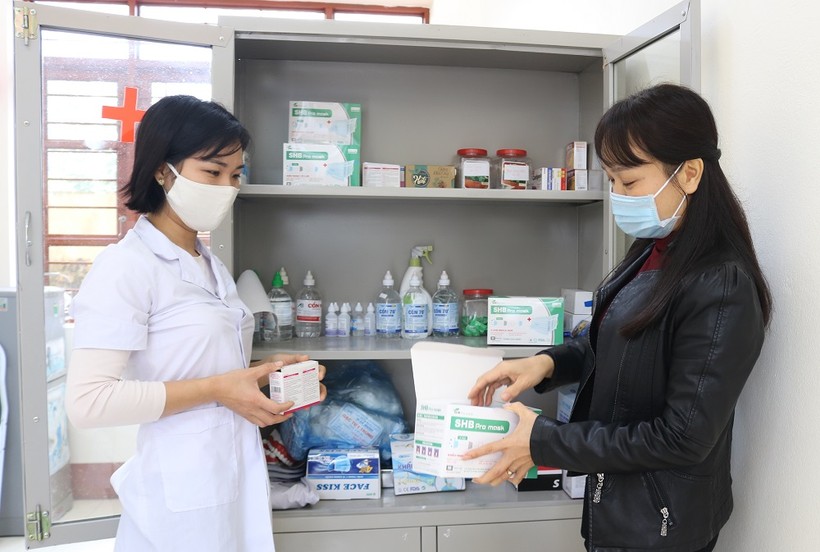 Trường TH&THCS Bình Yên (Định Hóa) rà soát các điều kiện của phòng y tế nhà trường.