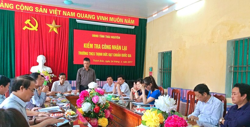 Khi còn làm Phó Giám đốc Sở GD&ĐT tỉnh Thái Nguyên, thầy Sơn thường xuyên đồng hành cùng các trường trên địa bàn trong công tác nâng cao chất lượng giáo dục.