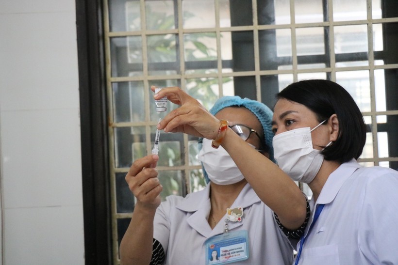 Thừa Thiên Huế bắt đầu tiêm vaccien phòng Covid- 19.