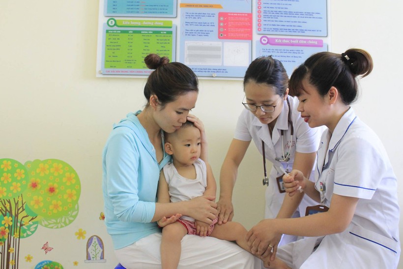 Vắc xin ComBE Five sớm đưa vào Chương trình tiêm chủng mở rộng