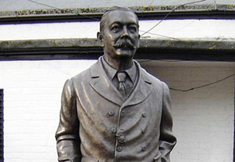Arthur Conan Doyle – cha đẻ của thám tử Sherlock Holmes