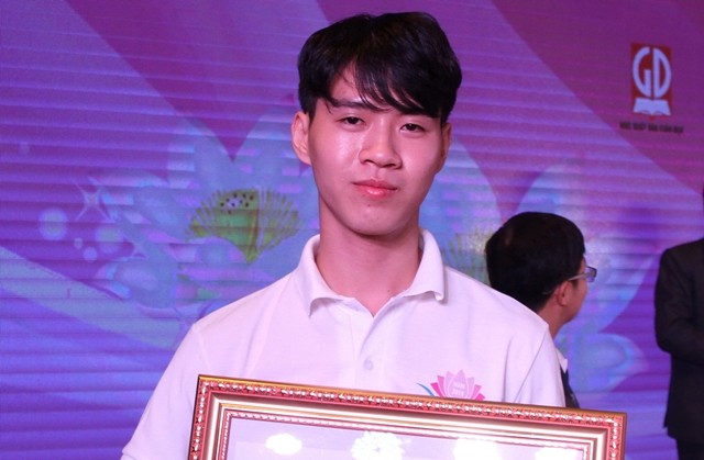 Sinh viên Huỳnh Thanh Thân