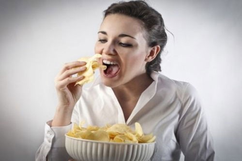 Cách kiềm chế cơn thèm ăn giúp giảm cân hiệu quả