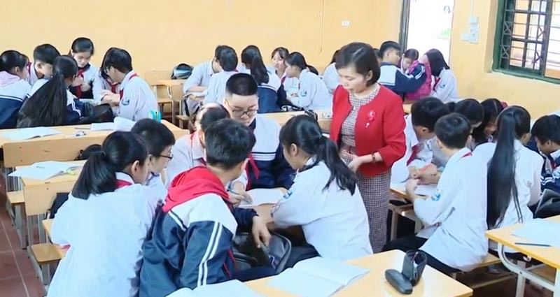 Giáo viên hợp đồng Hà Nội: Mong “lì xì” trước Tết