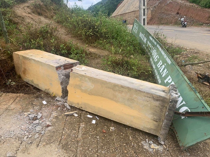Cổng trường đổ khiến 3 học sinh thiệt mạng tại Lào Cai. 