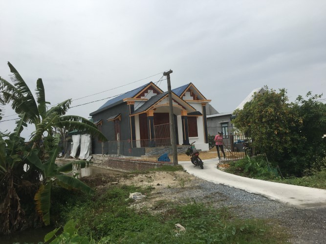 Hàng loạt công trình xây dựng trên đất nông nghiệp tại thôn 9, xã Cao Minh.