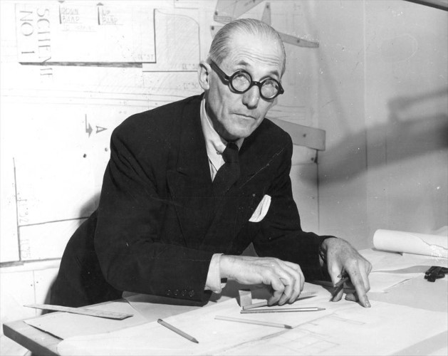 Nghệ sĩ đa tài Le Corbusier (1887 - 1965).