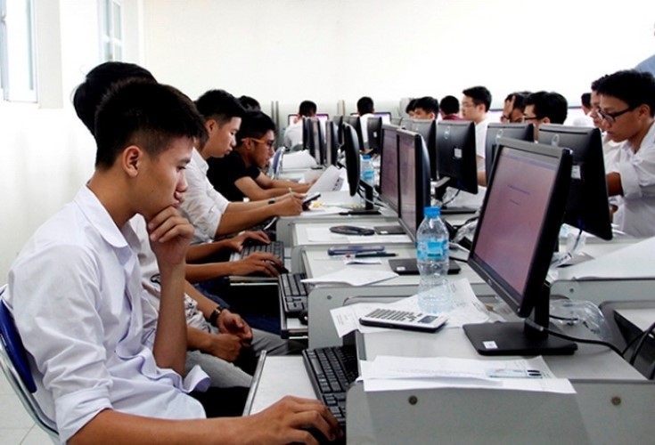 Các thí sinh dự thi Bài thi đánh giá năng lực của ĐH Quốc gia Hà Nội - năm 2015. Ảnh: Internet