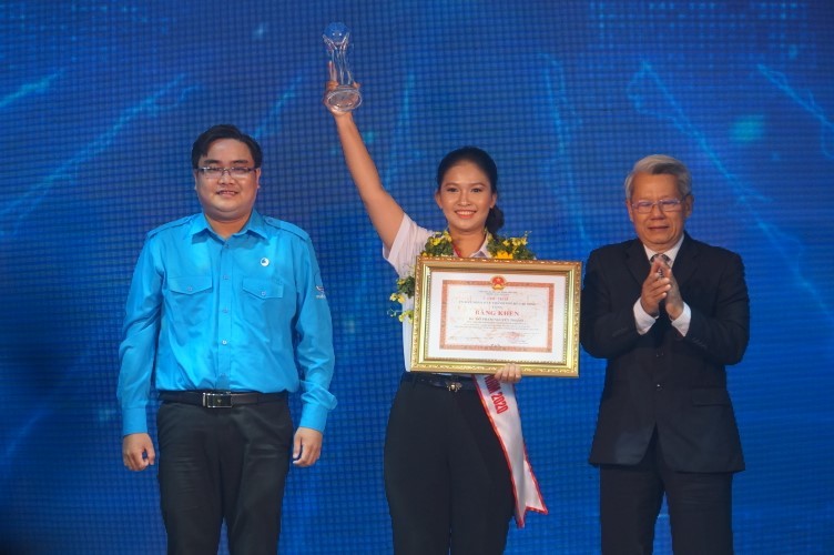Đỗ Phạm Nguyệt Thanh đã vinh dự được nhận danh hiệu “Công dân trẻ tiêu biểu TPHCM” năm 2020. Ảnh: T.Nguyên