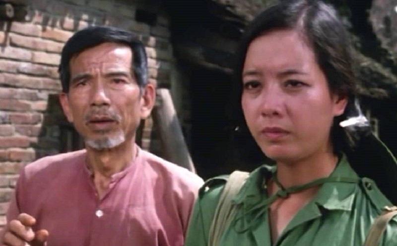 Nghệ sĩ Trần Hạnh và Chiều Xuân trong phim “Người yêu đi lấy chồng”.
