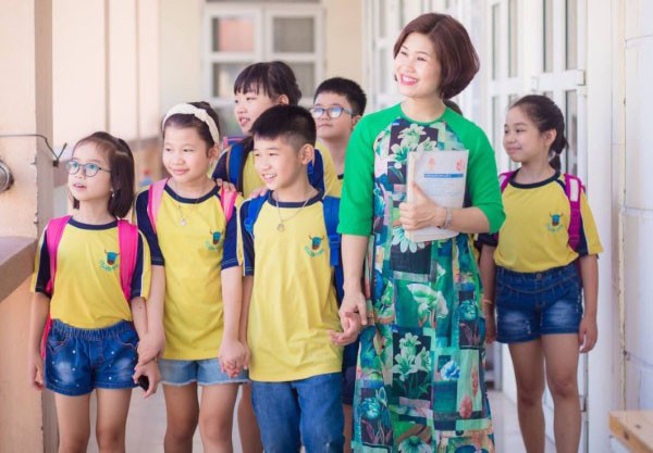 Xây dựng các mối quan hệ tốt đẹp trong nhà trường luôn là nền tảng trong giáo dục Việt Nam.