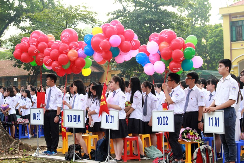 Học sinh hệ chuyên THPT Chu Văn An chỉ được cấp học bổng khi Hà Nội được phép mở rộng
đối tượng.
