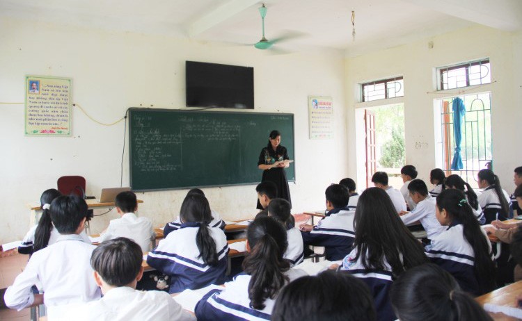 Một tiết học hướng nghiệp do giáo viên chủ nhiệm hướng dẫn tại Trường THCS Đại Thành (huyện Cẩm Xuyên).