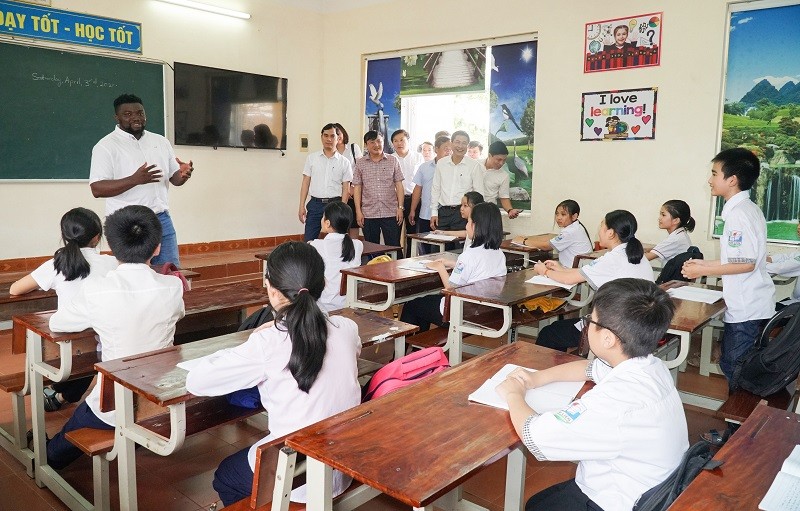 Lớp học ngoại ngữ cộng đồng tại Kim Liên, Nam Đàn, Nghệ An.