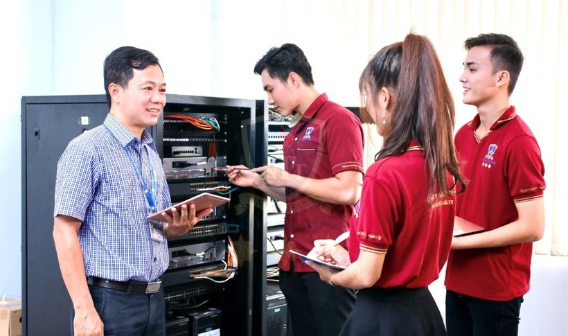 Sinh viên Trường ĐH Nguyễn Tất Thành khởi nghiệp Dự án “Ứng dụng trí tuệ nhân tạo trong an ninh không gian mạng”.