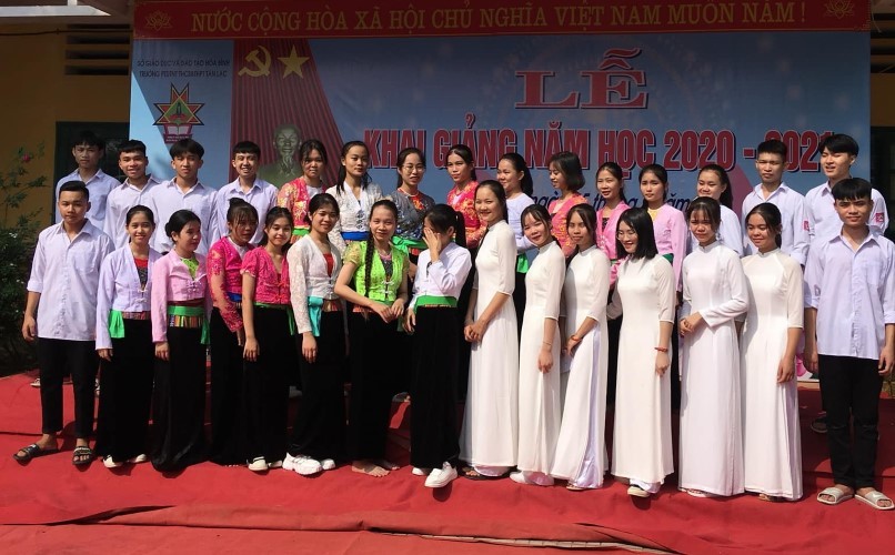 Học sinh Trường PTDTNT THCS&THPT huyện Tân Lạc (Hòa Bình).