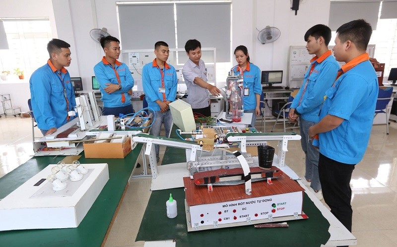 Giờ học thực hành của Trường Cao đẳng Cơ điện và Xây dựng Bắc Ninh.
