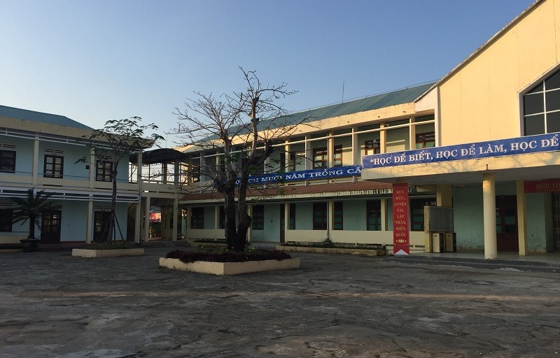 Trường THPT Núi Thành được đầu tư xây dựng ở địa điểm mới sau khi được đưa vào sử dụng từ năm 1997.