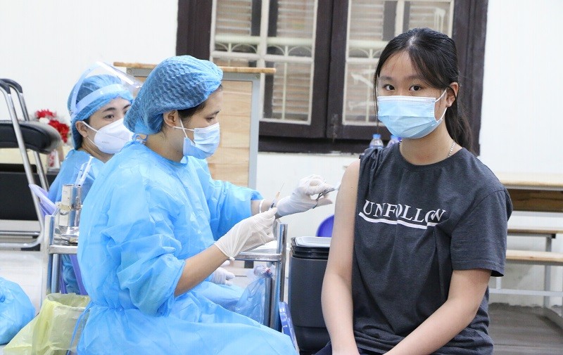 Phần lớn học sinh THPT tại Hà Nội đều được tiêm mũi 1 vắc-xin phòng Covid-19 theo kế hoạch của thành phố. 