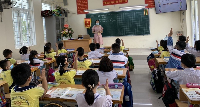 Cô trò Trường Tiểu học Vĩnh Niệm, quận Lê Chân trong giờ học. Ảnh: Linh An