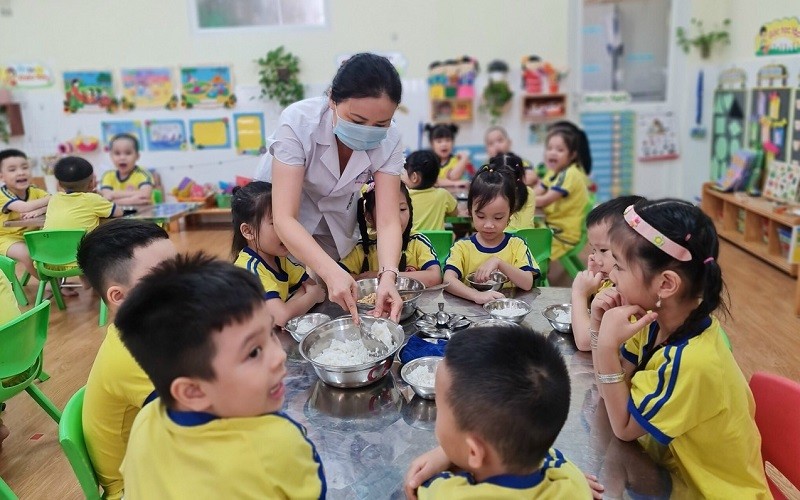 Bữa ăn của trẻ tại Trường Mẫu giáo Kim Đồng 1, quận Lê Chân, TP Hải Phòng.