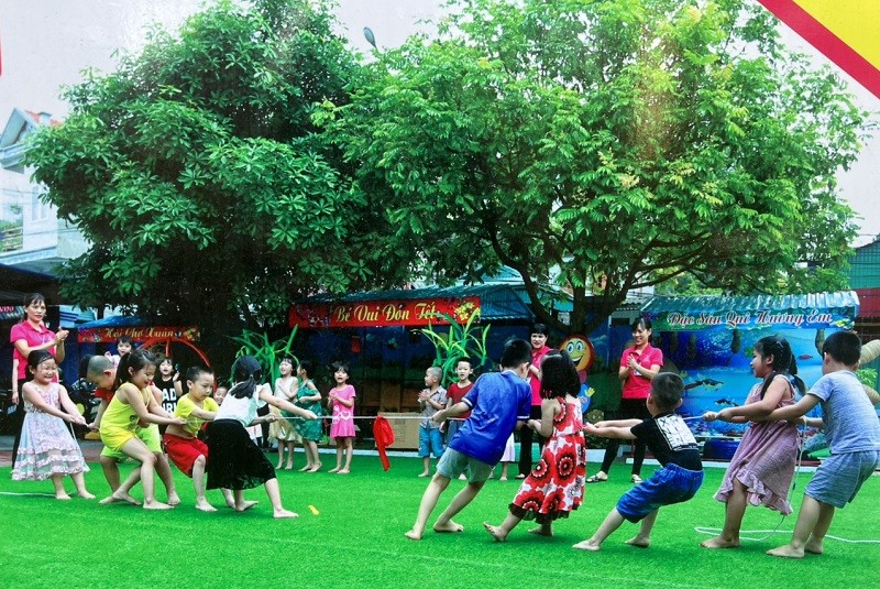 Giờ chơi của trẻ mầm non 5 tuổi, Trường Mầm non Thanh Sơn, huyện Ba Chẽ, tỉnh Quảng Ninh. 
