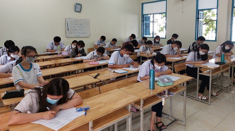 Học sinh lớp 12 tỉnh Sóc Trăng tham gia Kỳ thi thử tốt nghiệp THPT.