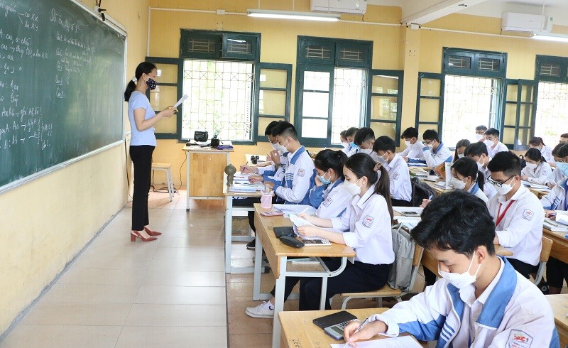 Cô trò Trường THPT Sóc Sơn đang đẩy mạnh quá trình ôn tập chuẩn bị thi tốt nghiệp THPT năm 2022. Ảnh: TG