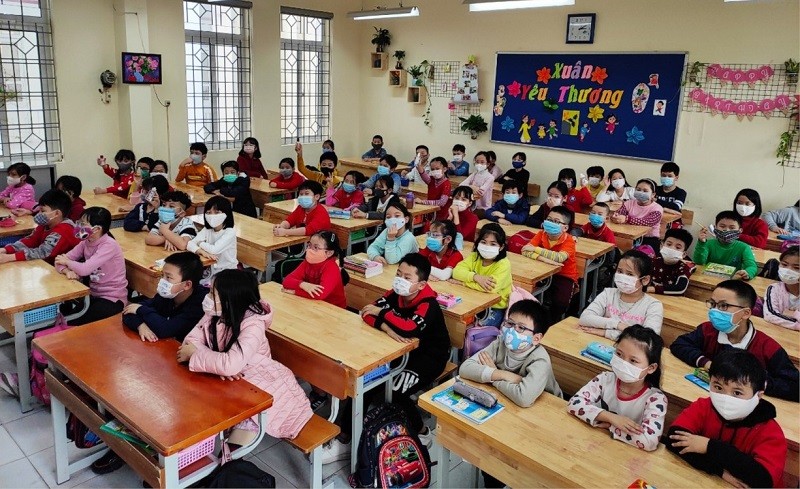 Học sinh Trường Tiểu học Phan Đình Giót (Thanh Xuân, Hà Nội) thích nghi với các hình thức dạy học. Ảnh: NTCC