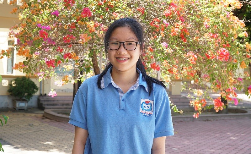 Em Thái Nhật Linh – thủ khoa kỳ thi tuyển sinh vào lớp 10 THPT năm 2022 tỉnh Nghệ An.