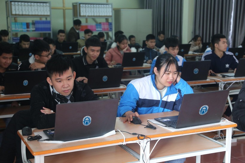 Một lớp học trong phòng công nghệ đa năng do Trường Đại học Mở Hà Nội đầu tư tại Trung tâm Giáo dục thường xuyên tỉnh Nam Định.