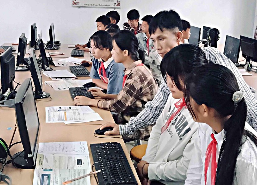 Một tiết Tin học của học sinh Trường THCS Bản Bo (huyện Tam Đường, tỉnh Lai Châu). Ảnh: INT