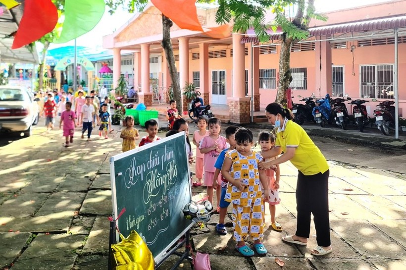 Trường Mầm non Hồng Hà tổ chức nhiều hoạt động cho trẻ trong dịp hè 2022.