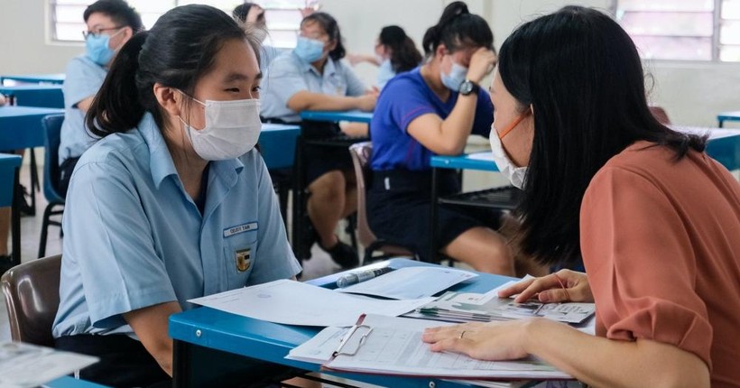 Học sinh Singapore thảo luận về vấn đề sức khỏe tâm thần trong lớp học.
