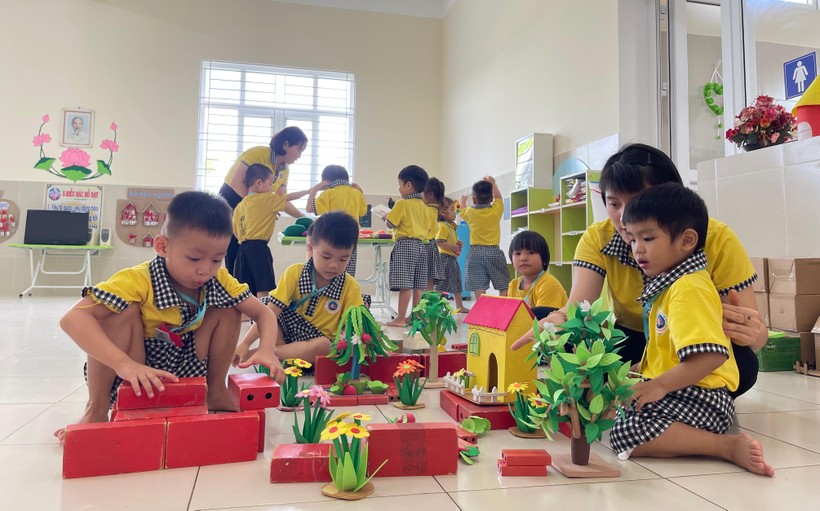 Trường Mầm non Vàng Anh tăng cường tiếng Việt cho học sinh thông qua hoạt động vui chơi, giải trí.